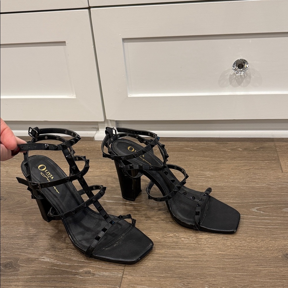 Elegant Black Strappy Heels